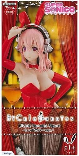 Unboxing Hatsune Miku